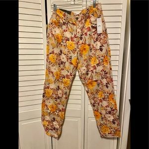 NWT. Urban Outfitters BDG floral jeans. Size 32